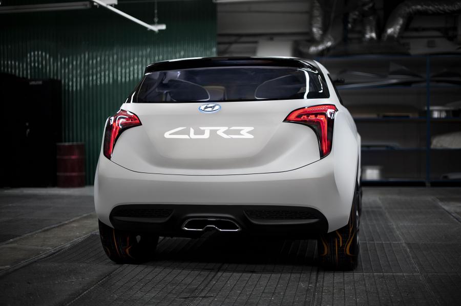  Hyundai Curb Crossover Concept 2011 года  (фото 15 из 17)